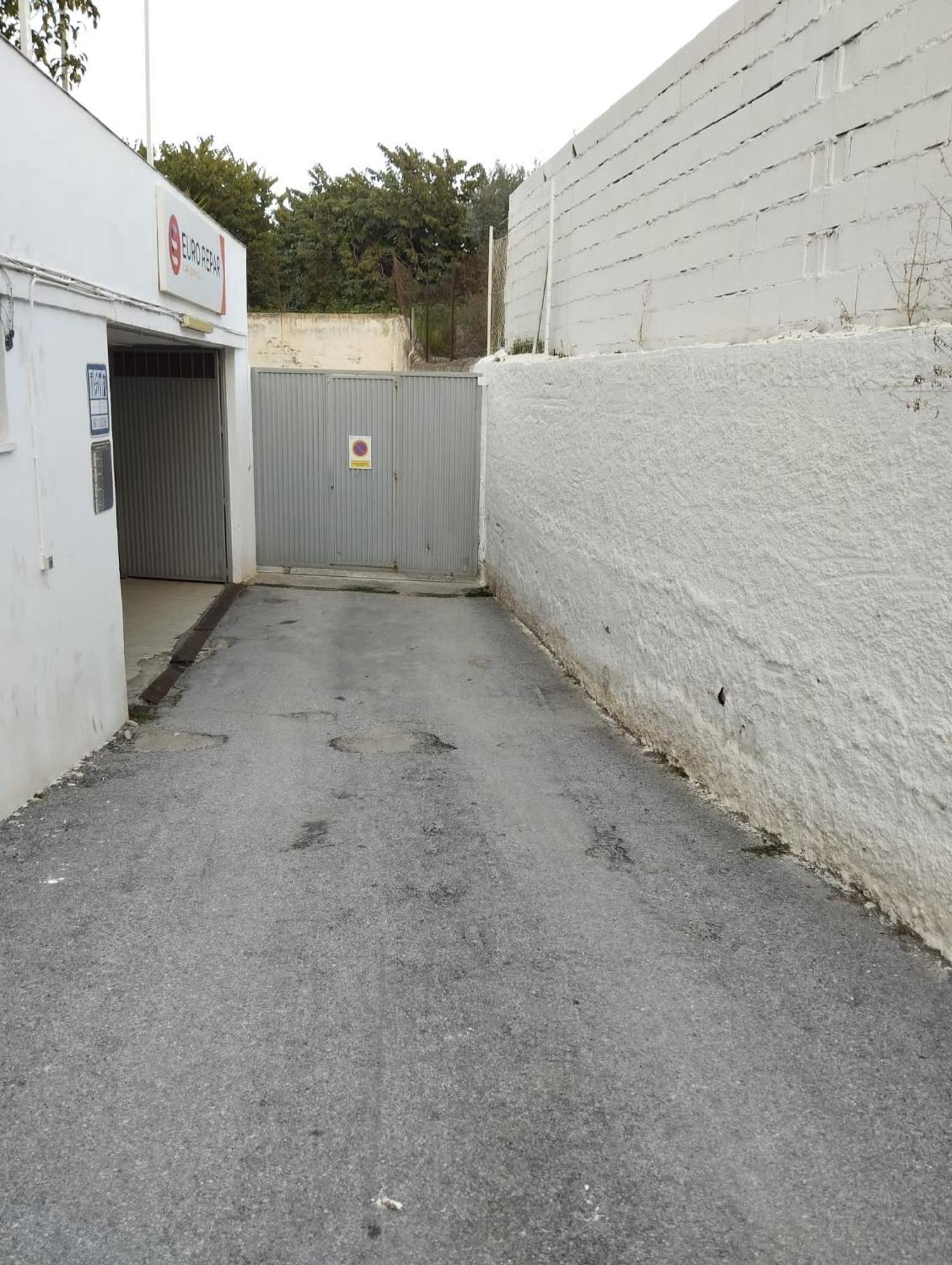 Room In Shared Apartment With Parking Almunecar Exterior photo